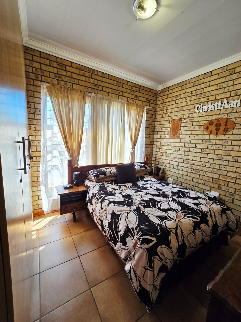 3 Bedroom Property for Sale in Flamwood North West